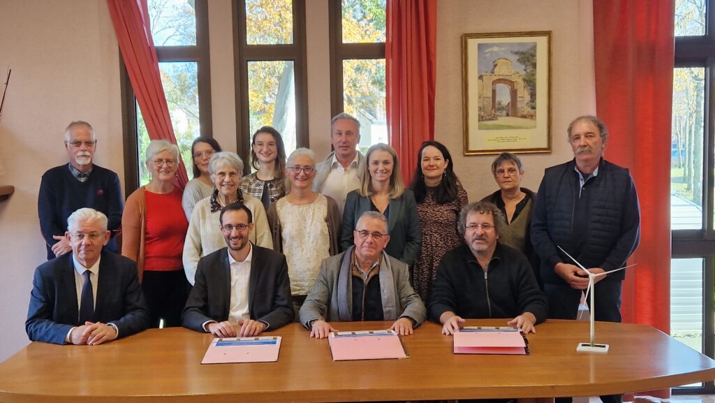 Photo signature du pacte d'associés 2023